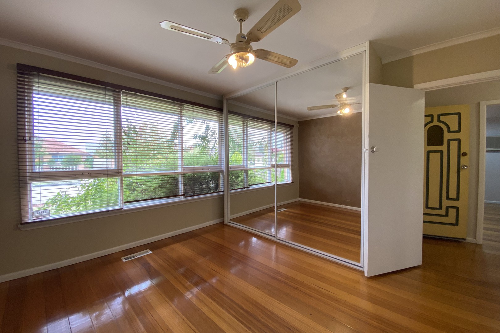 154 Broadhurst Avenue, Reservoir, VIC 3073, Reservoir - Thumbnail 6