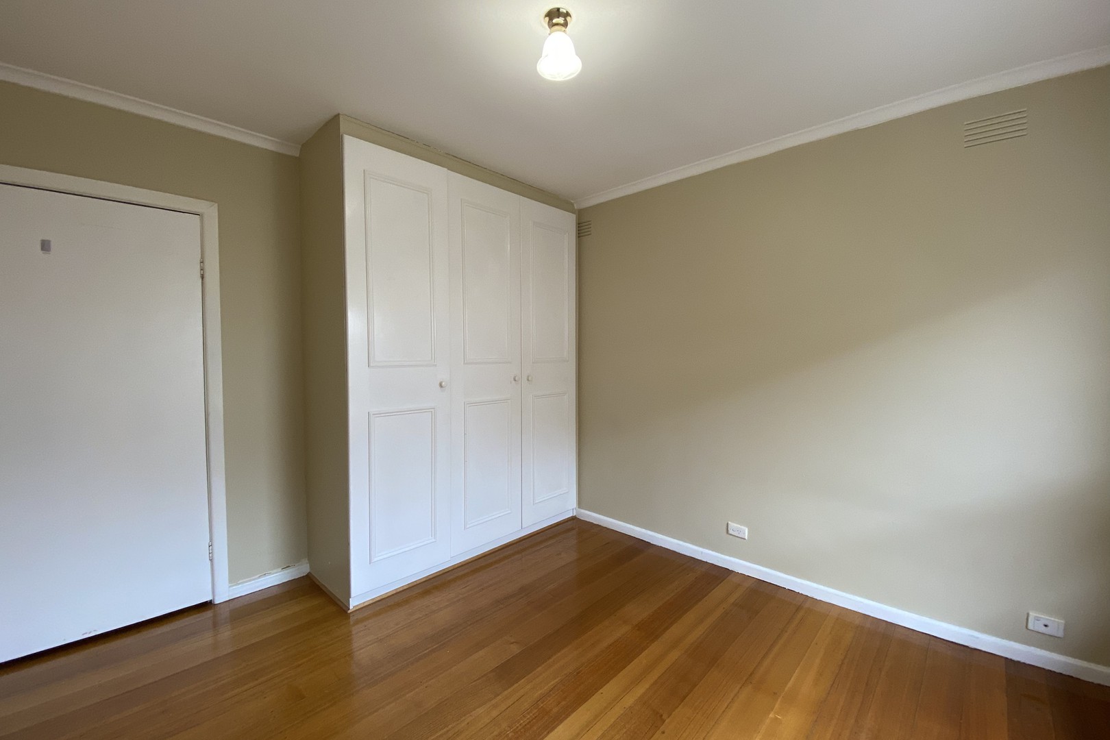 154 Broadhurst Avenue, Reservoir, VIC 3073, Reservoir - Thumbnail 8