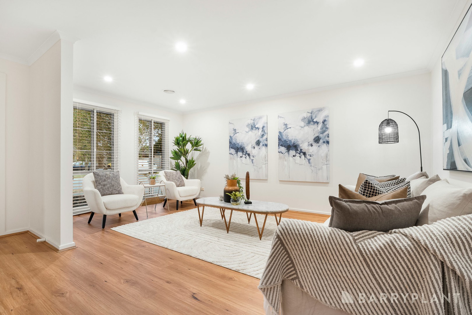 156 Rosebank Drive, Cranbourne North, VIC 3977 - Thumbnail 2 - 23/04/2025