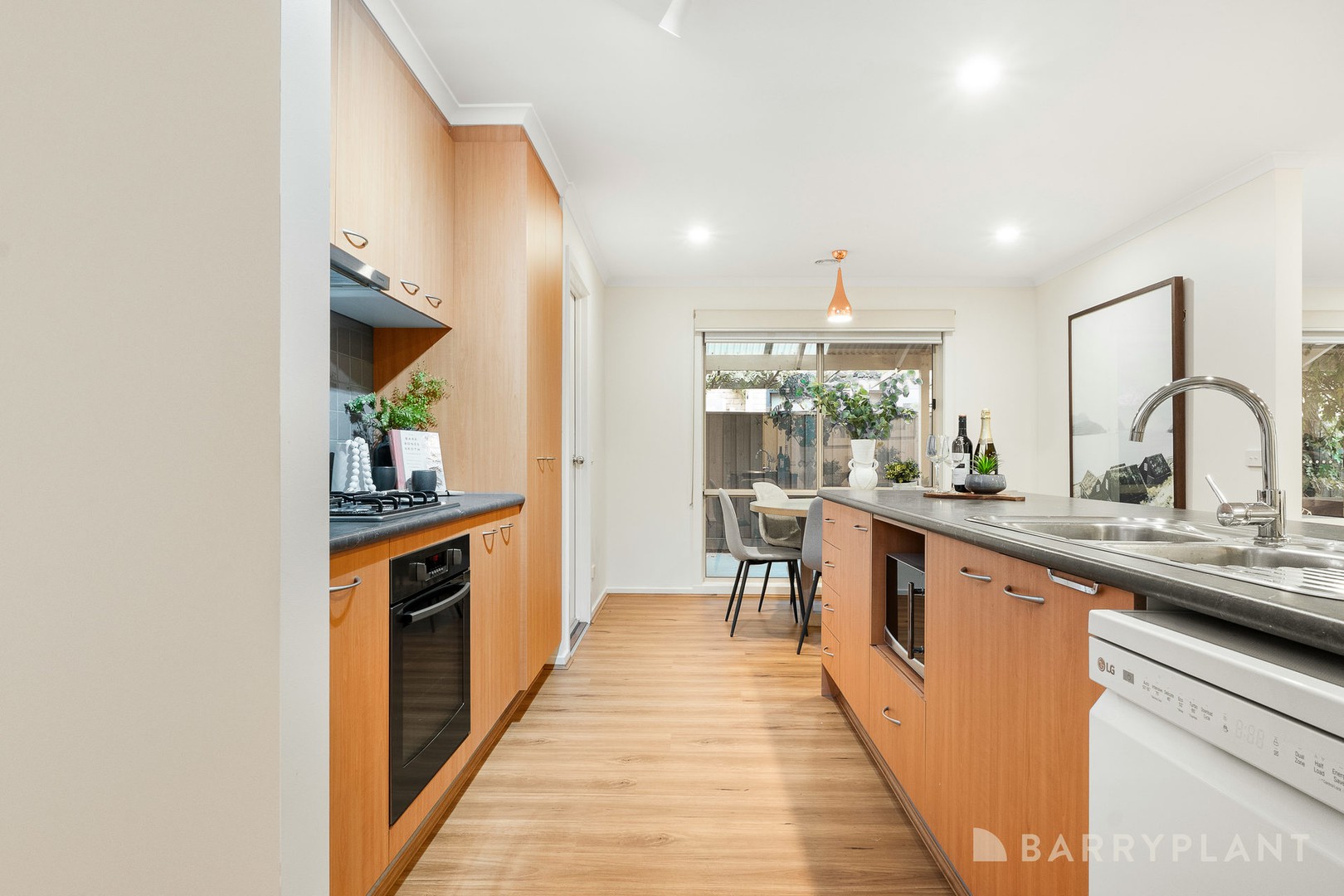 156 Rosebank Drive, Cranbourne North, VIC 3977, Cranbourne North - Thumbnail 4