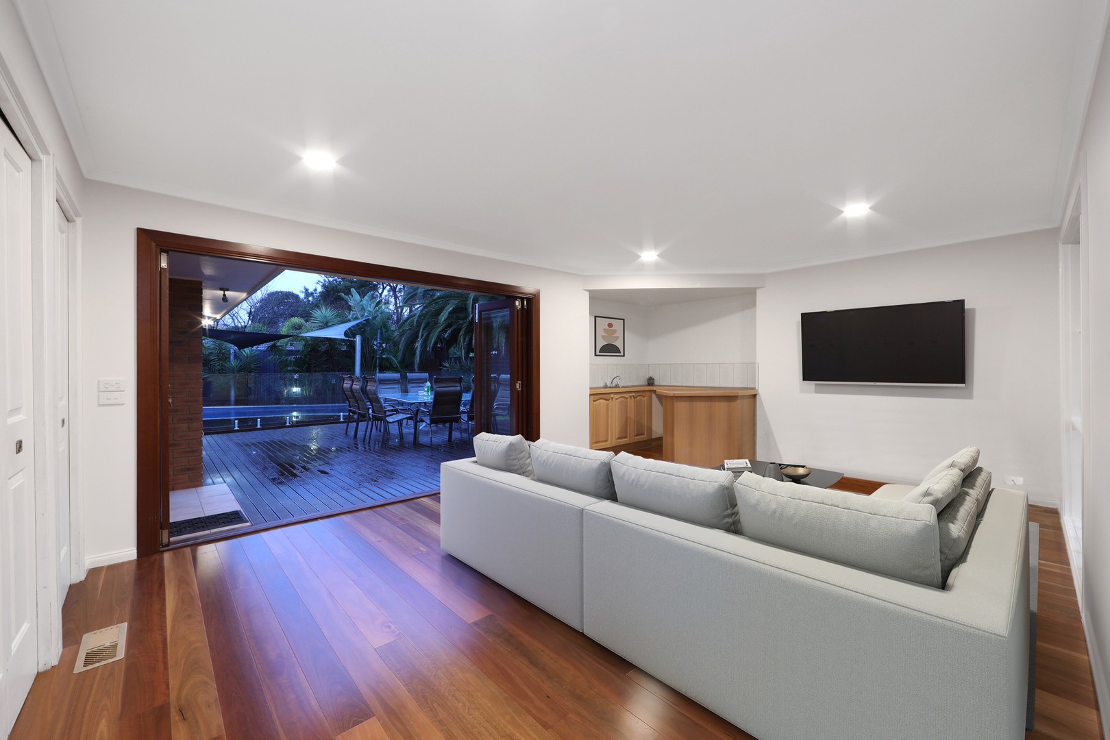 157 Waradgery Drive, Rowville, VIC 3178, Rowville - Thumbnail 4