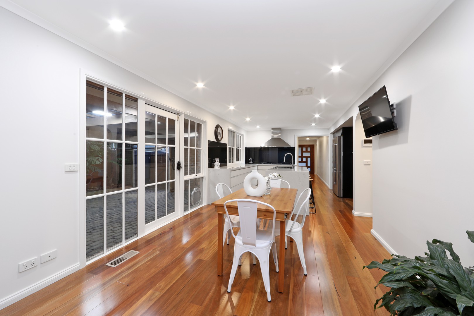 157 Waradgery Drive, Rowville, VIC 3178, Rowville - Thumbnail 6