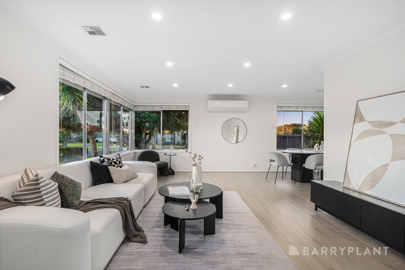 158 Greenwood Drive, Bundoora, VIC 3083 - Thumbnail 2 - 03/07/2025