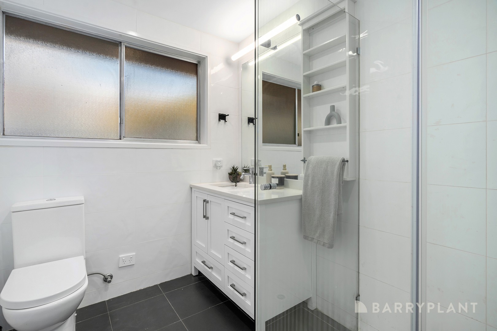 158 Greenwood Drive, Bundoora, VIC 3083, Bundoora - Thumbnail 3