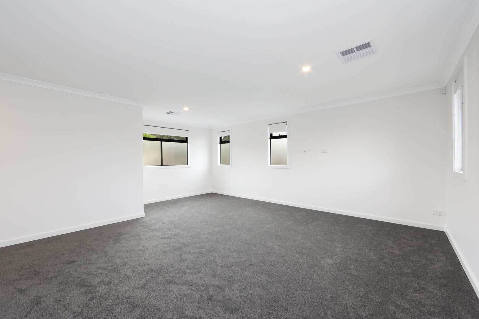 15A White  Road, Wantirna South, VIC 3152 - Thumbnail 1 - 10/10/2023