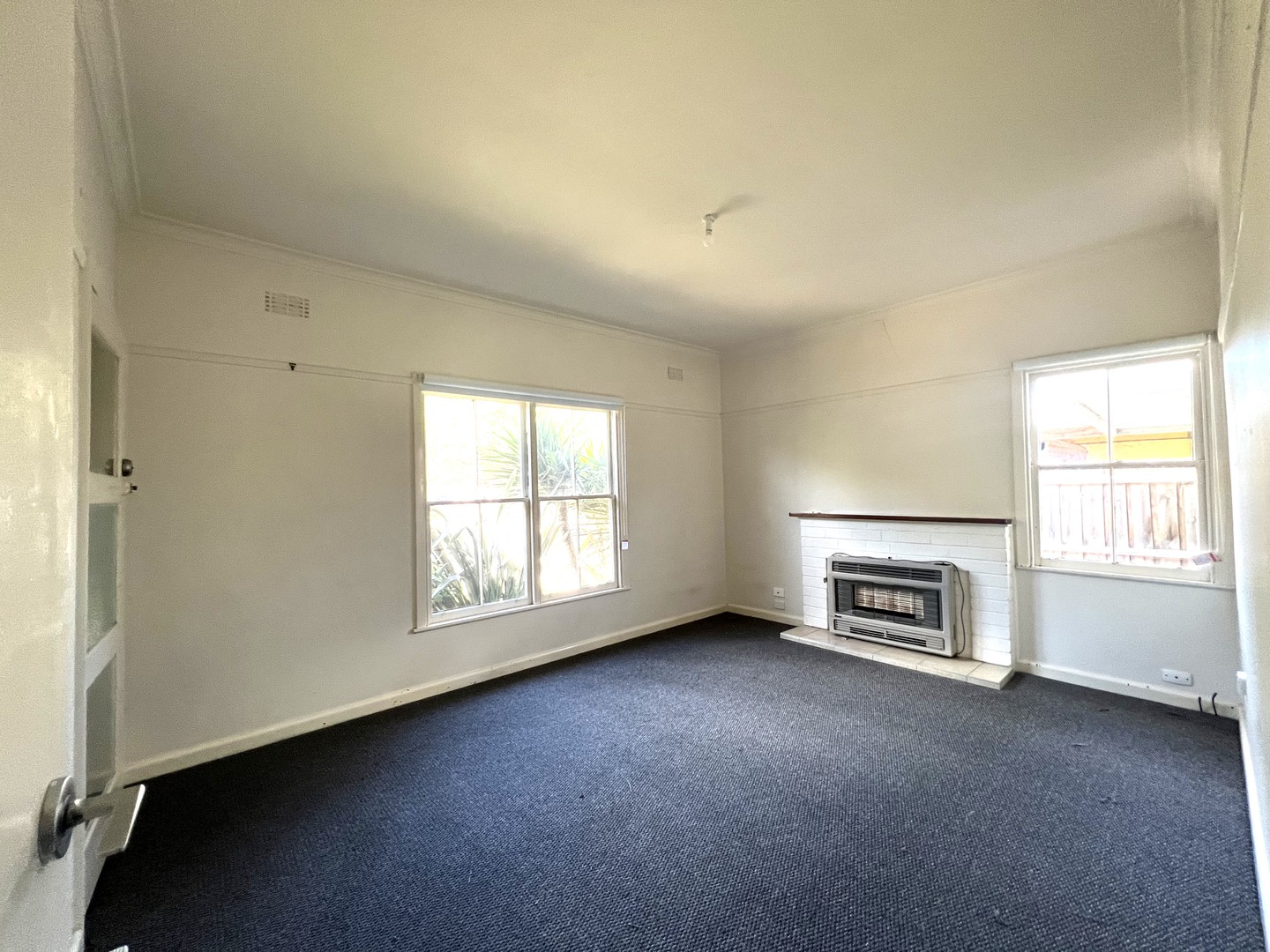15B Ensby Street, East Geelong, VIC 3219, East Geelong - Thumbnail 2