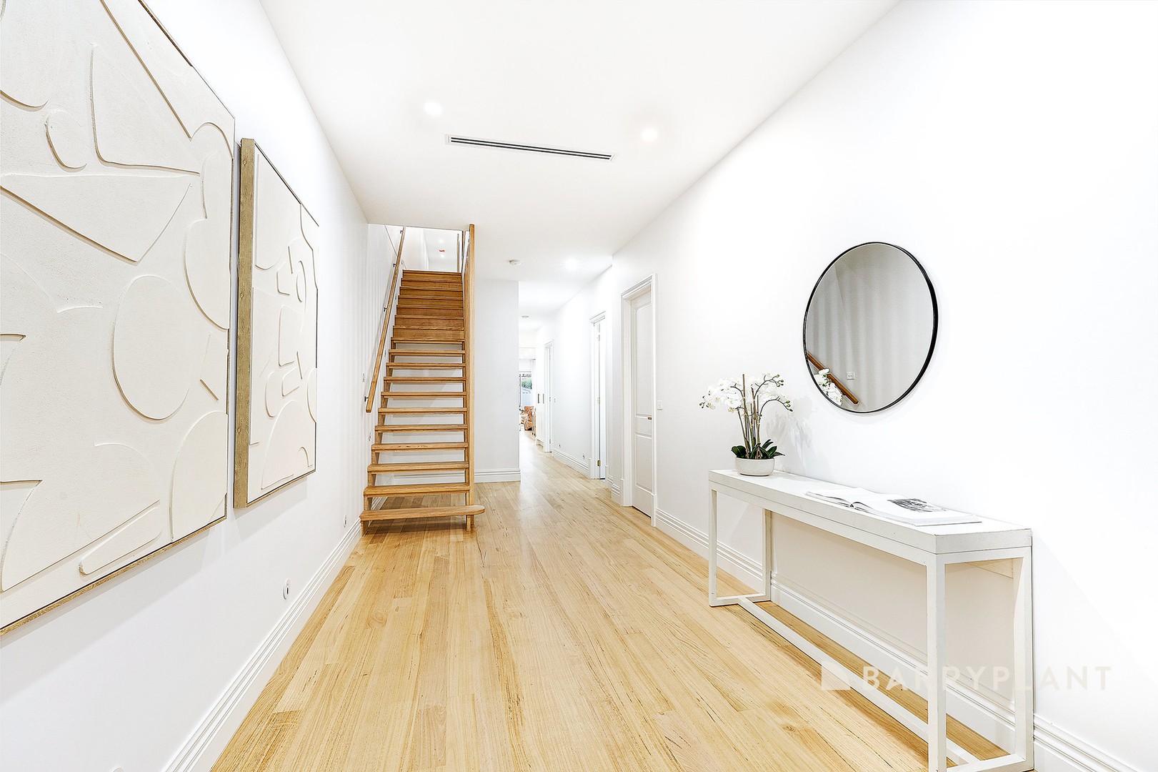 15B Middle Street, Hadfield, VIC 3046 - Thumbnail 2 - 01/12/2025