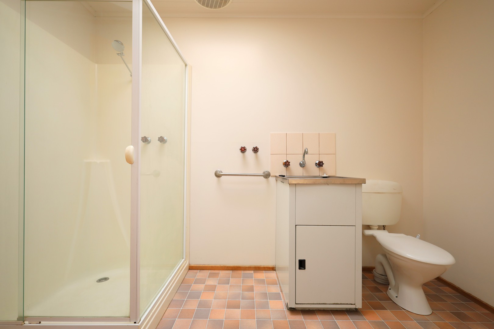15B  Wendover  Avenue, Norlane, VIC 3214, Norlane - Thumbnail 4