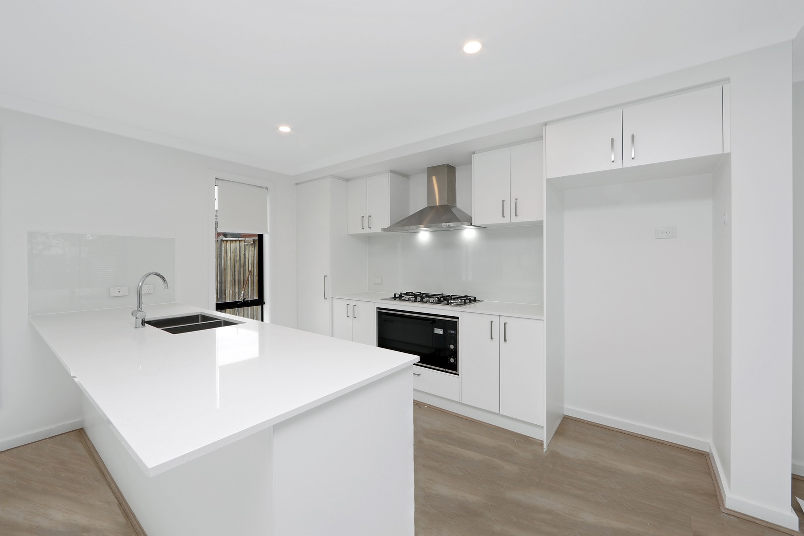 15C White Road, Wantirna South, VIC 3152, Wantirna South - Thumbnail 2