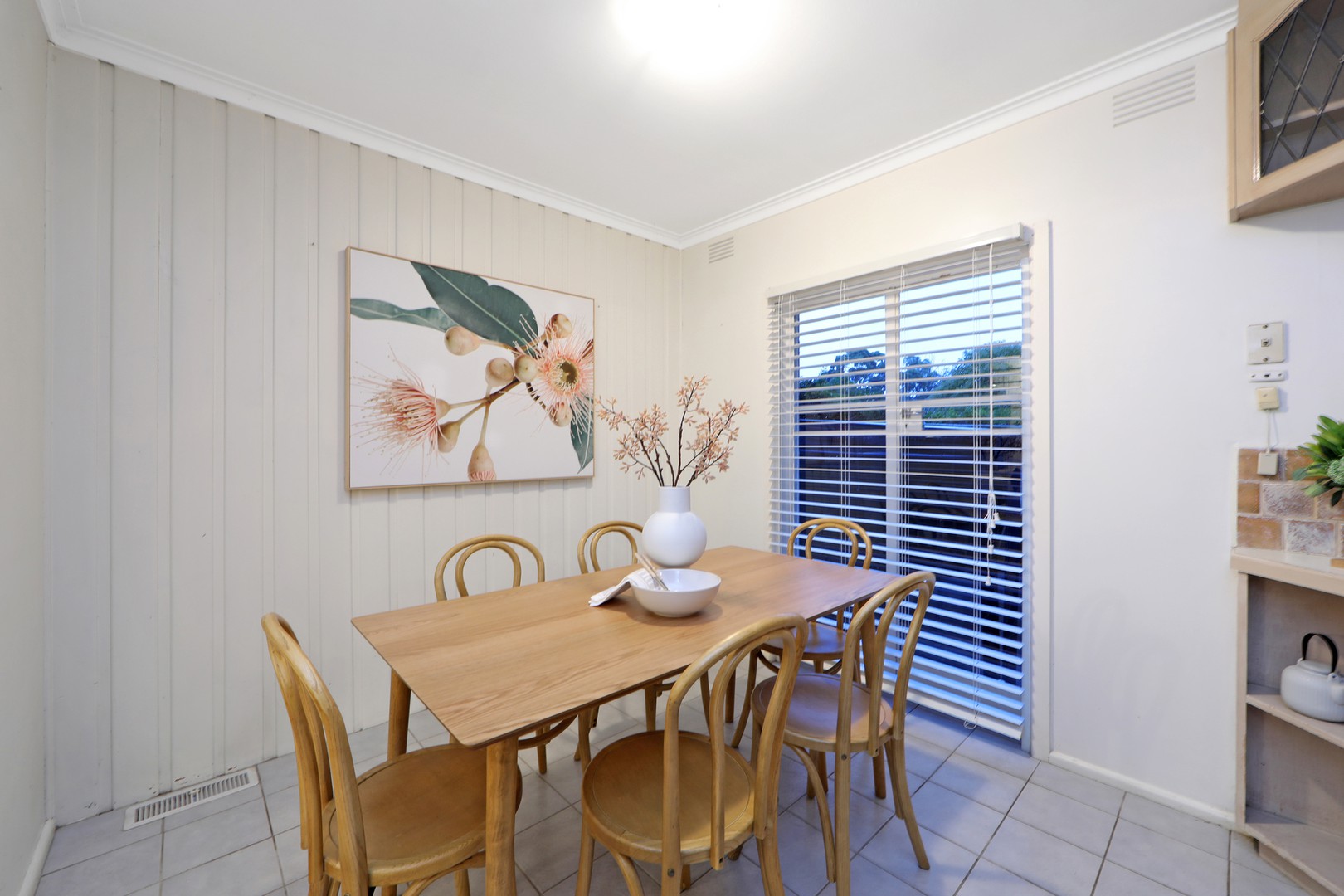 16 Aisbett Avenue, Wantirna South, VIC 3152, Wantirna South - Thumbnail 3