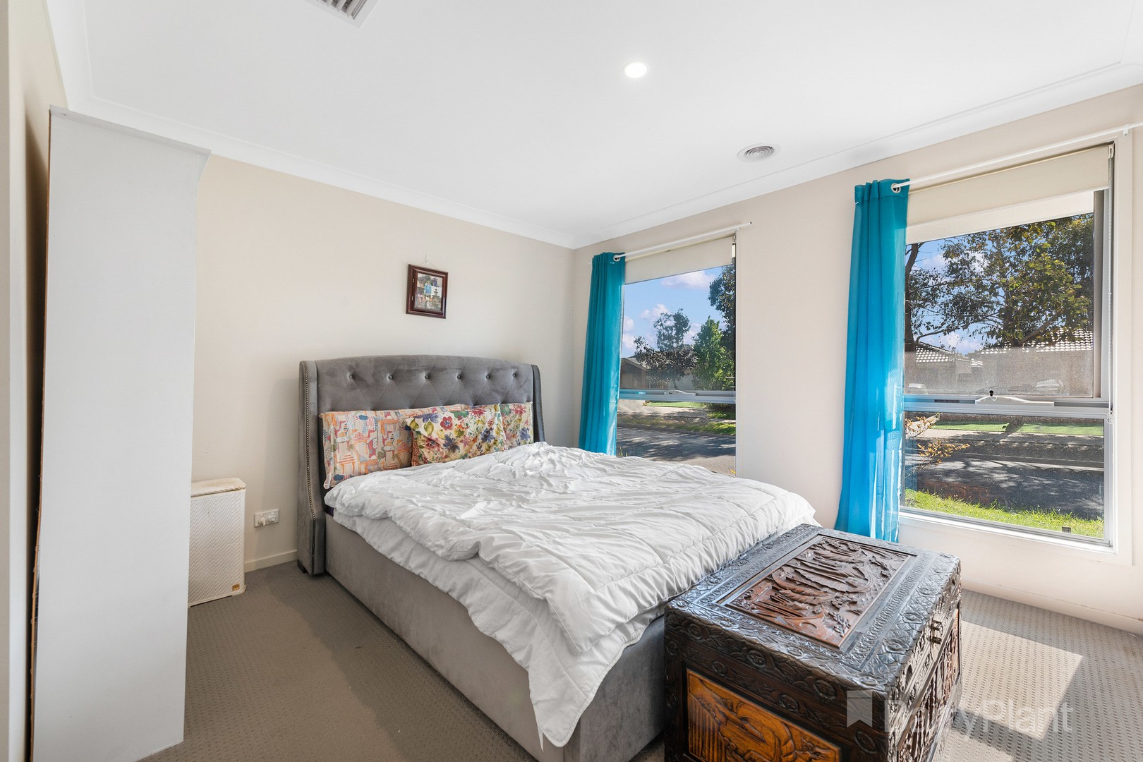 16 Alabaster Avenue, Cobblebank, VIC 3338, Cobblebank - Thumbnail 2