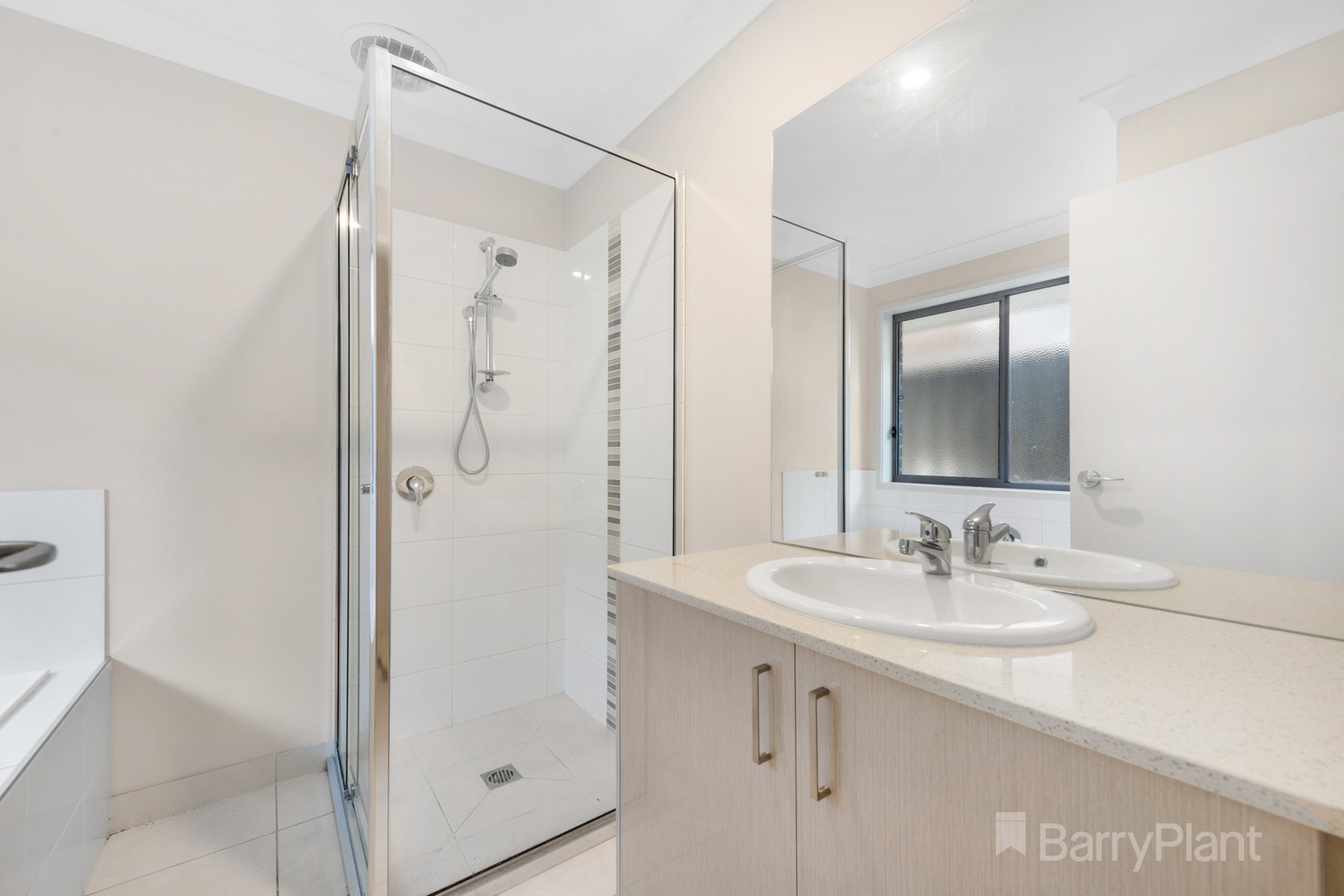 16 Alabaster Avenue, Cobblebank, VIC 3338, Cobblebank - Thumbnail 3