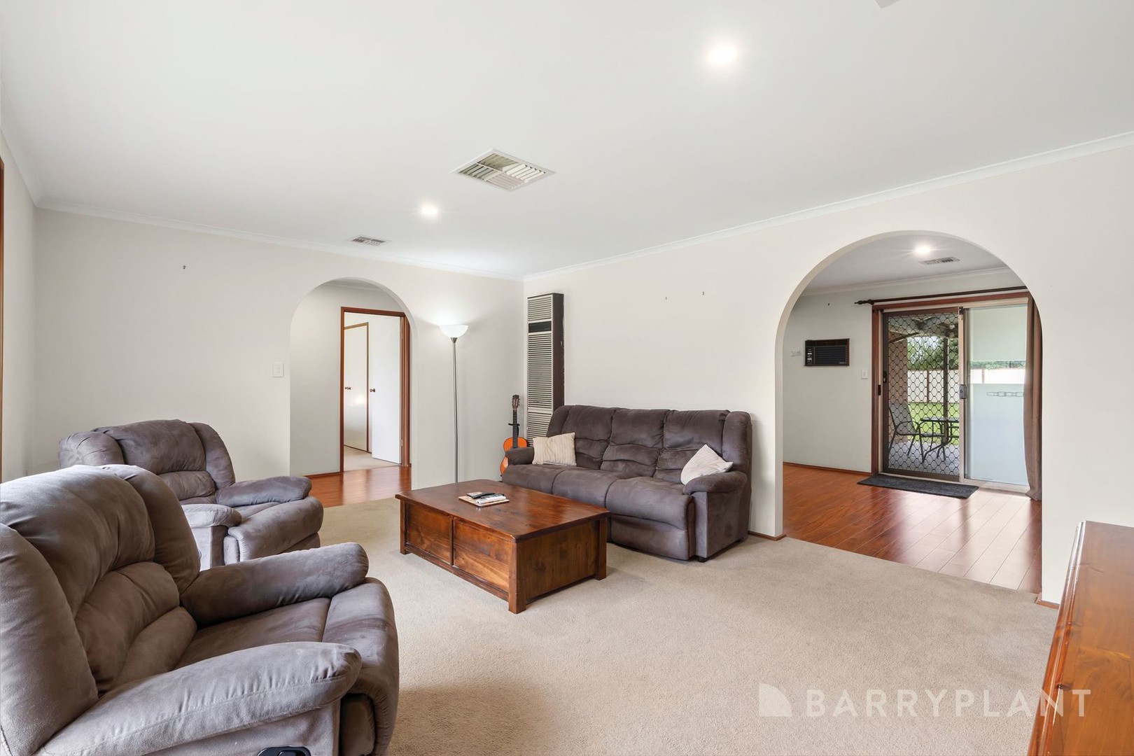 16 Albatross Avenue, Werribee, VIC 3030, Werribee - Thumbnail 4
