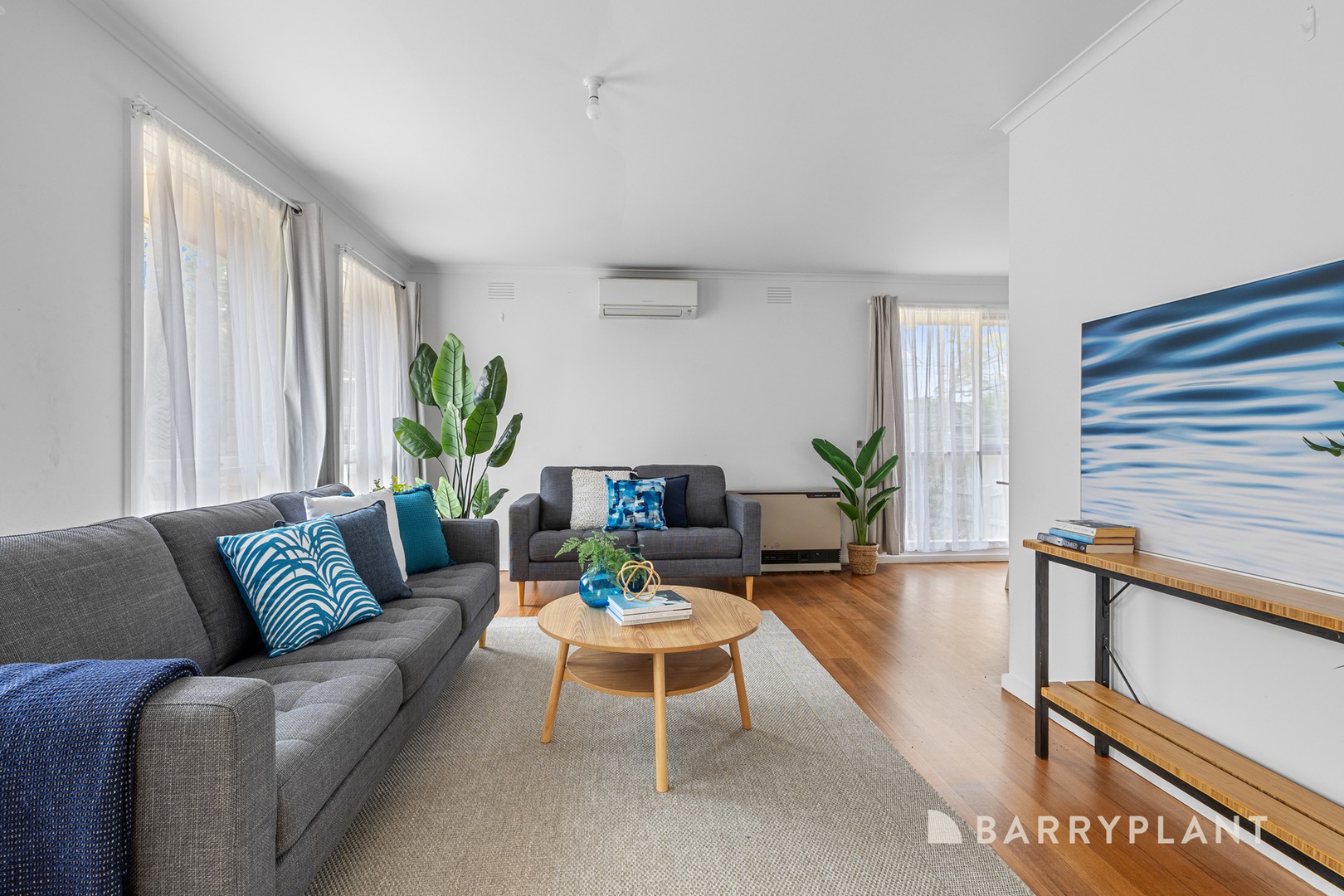 16 Alexander Crescent, Ferntree Gully, VIC 3156 - Thumbnail 2 - 13/03/2025