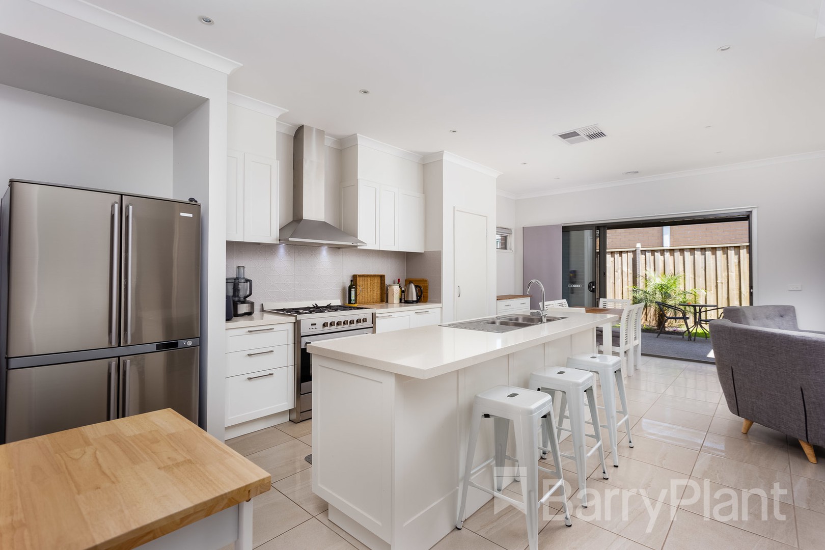 16 Almondberry Way, Williams Landing, VIC 3027, Williams Landing - Thumbnail 2
