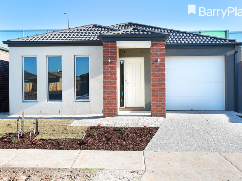 16 Ambassador Crescent, Point Cook, VIC 3030 - Image - 17/12/2025