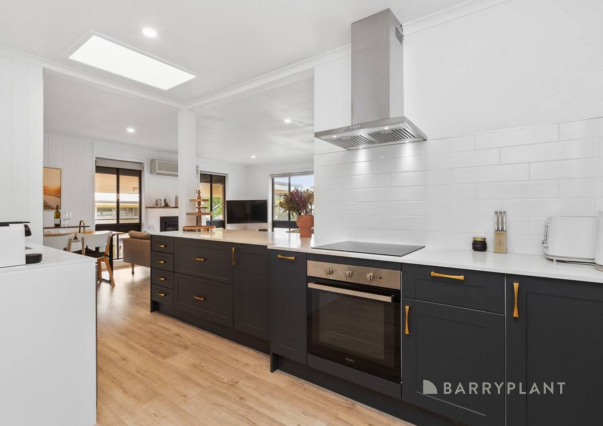 16 Anne Street, Rosebud, VIC 3939, Rosebud - Thumbnail 3