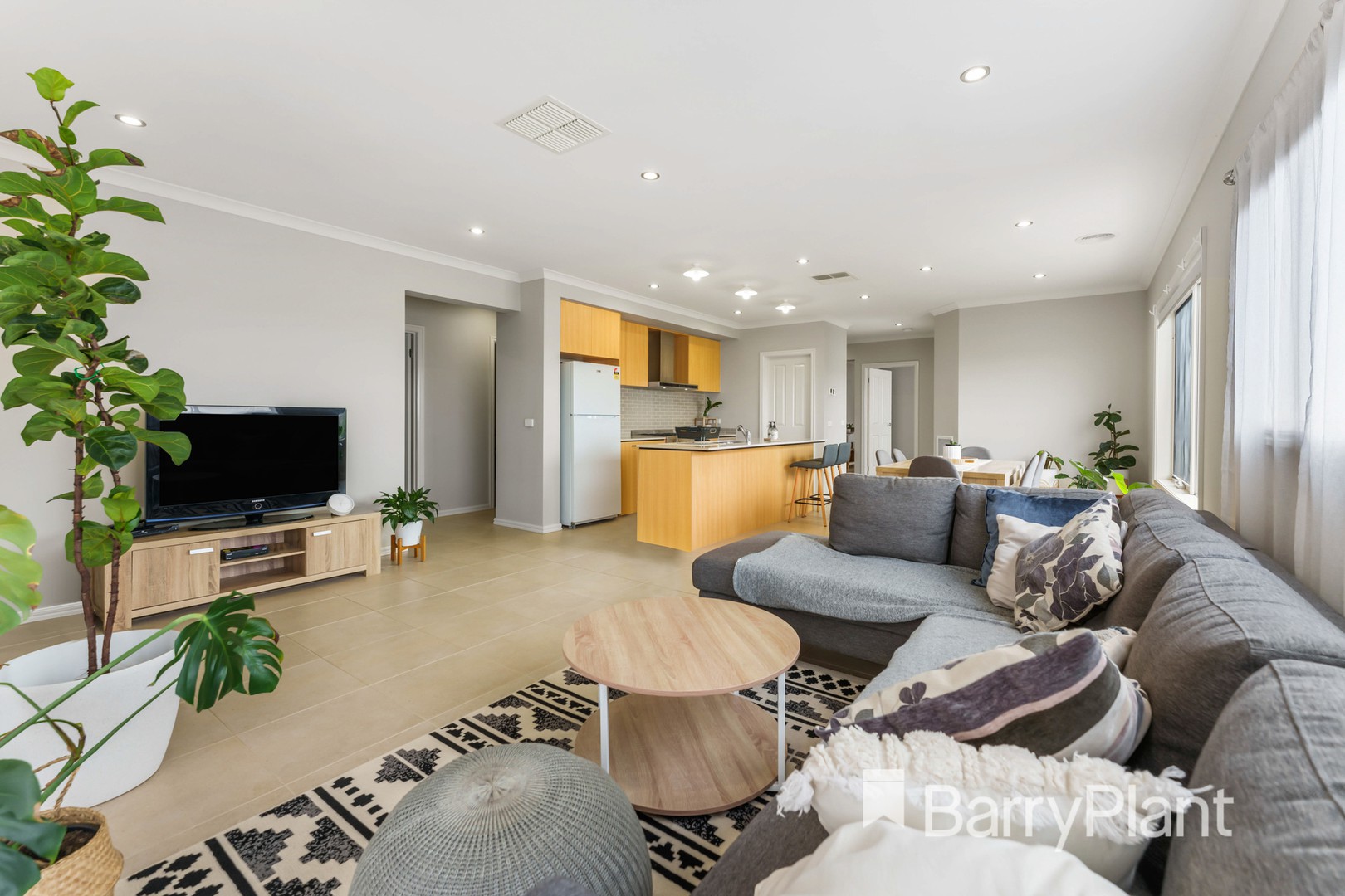 16 Aporum Avenue, Wyndham Vale, VIC 3024, Wyndham Vale - Thumbnail 4