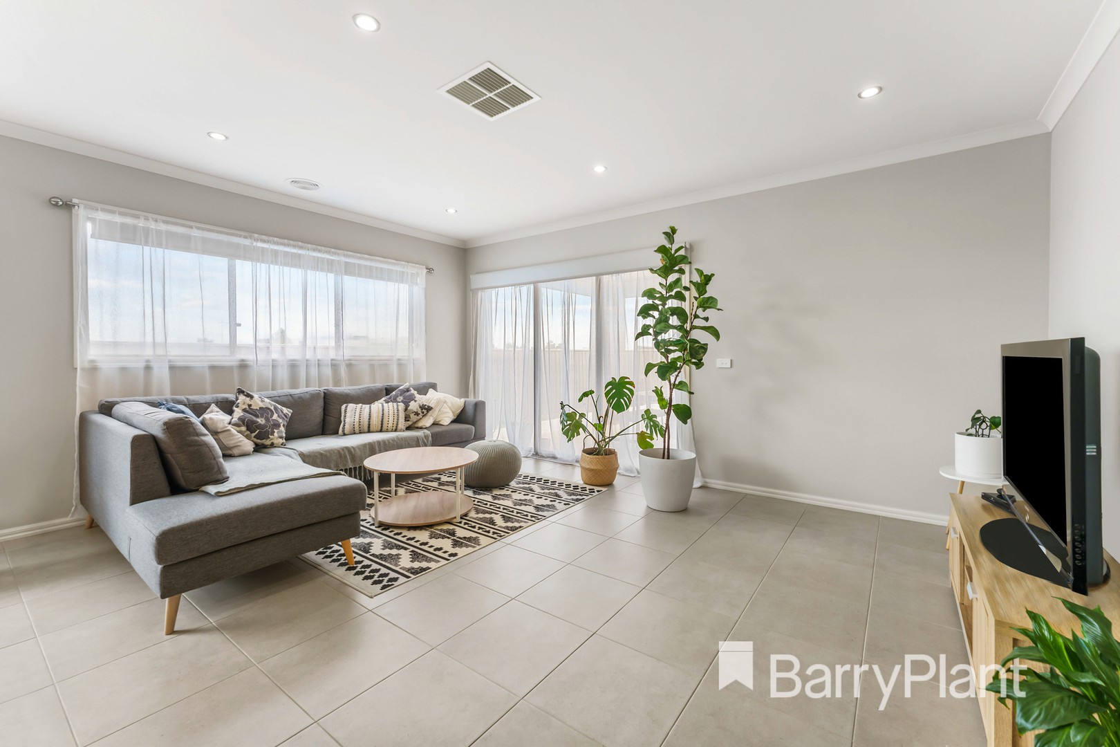 16 Aporum Avenue, Wyndham Vale, VIC 3024, Wyndham Vale - Thumbnail 8