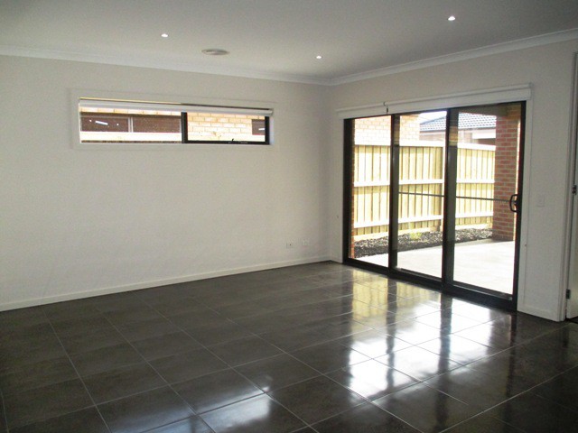 16 Arabella Circuit, Point Cook, VIC 3030, Point Cook - Thumbnail 8