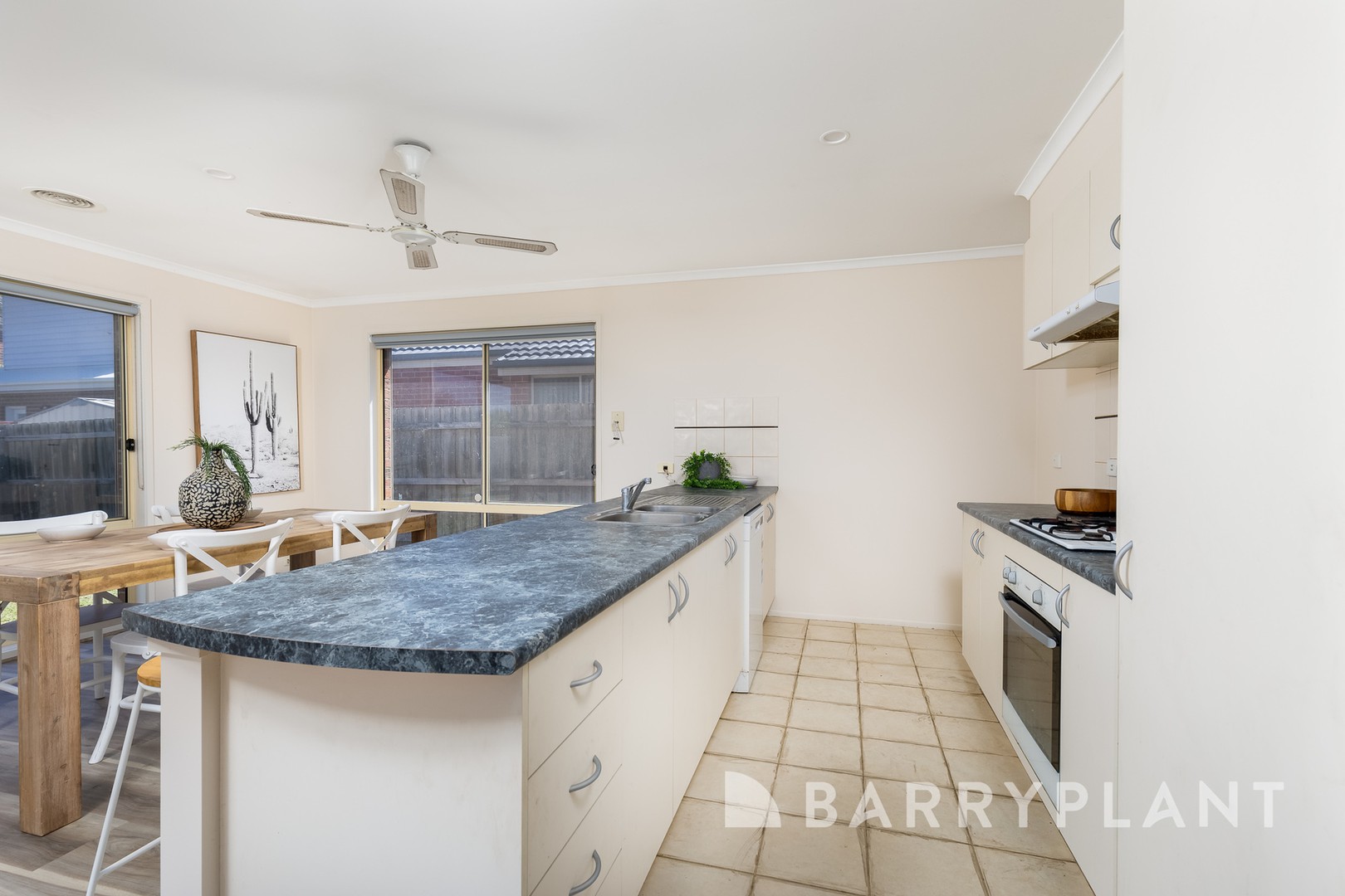 16 Arlington Way, Point Cook, VIC 3030, Point Cook - Thumbnail 6