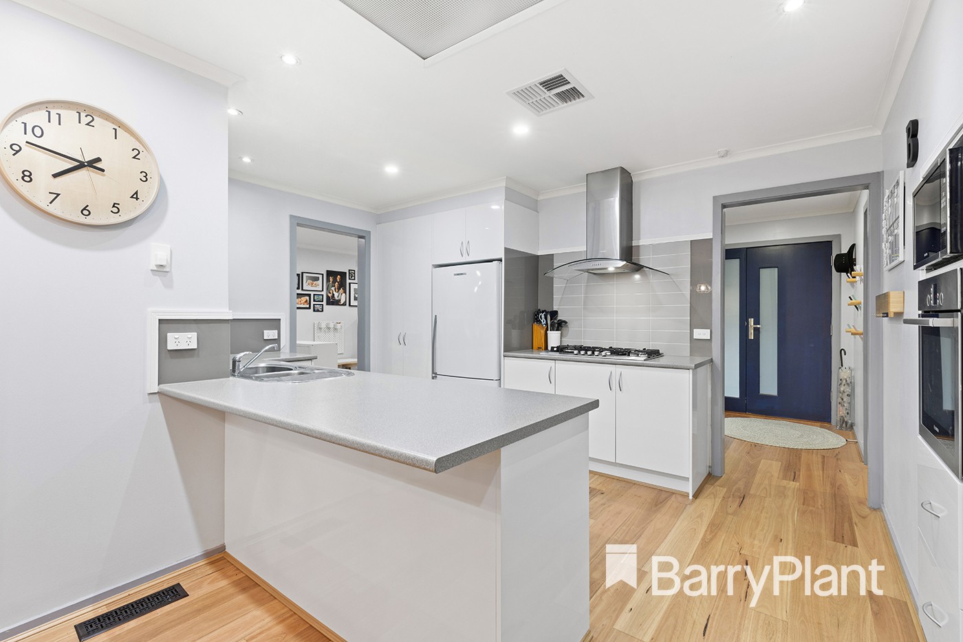 16 Autumn Grove, Mooroolbark, VIC 3138, Mooroolbark - Thumbnail 2