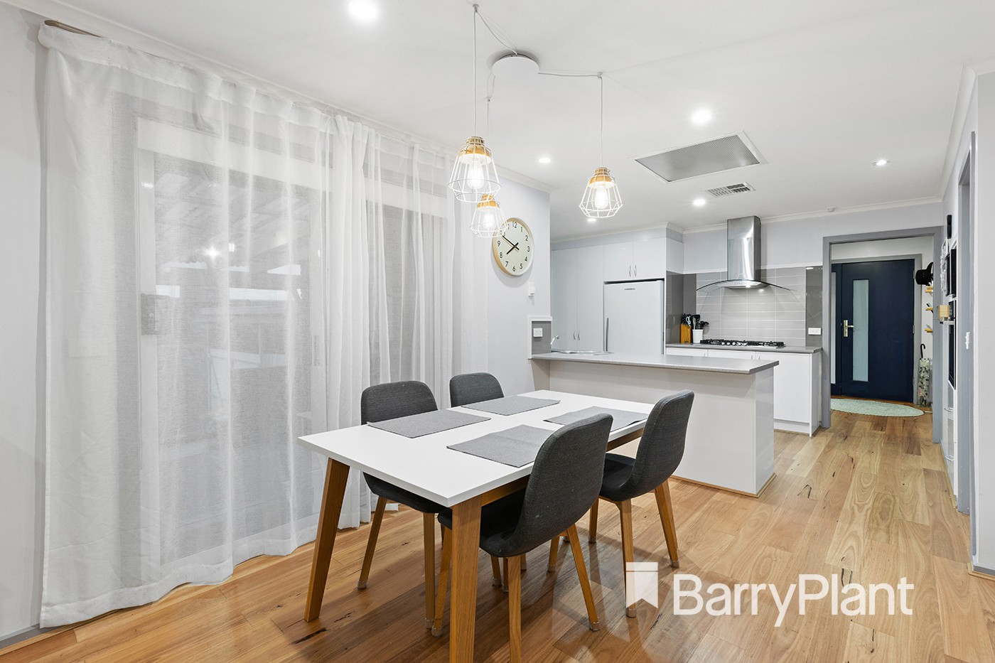 16 Autumn Grove, Mooroolbark, VIC 3138, Mooroolbark - Thumbnail 4