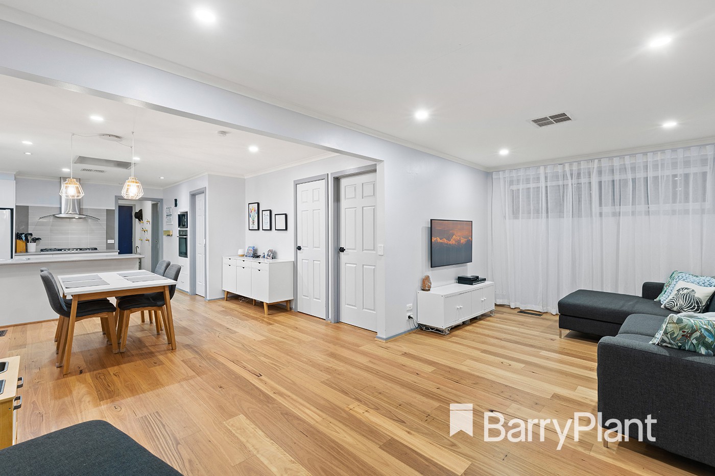 16 Autumn Grove, Mooroolbark, VIC 3138, Mooroolbark - Thumbnail 5