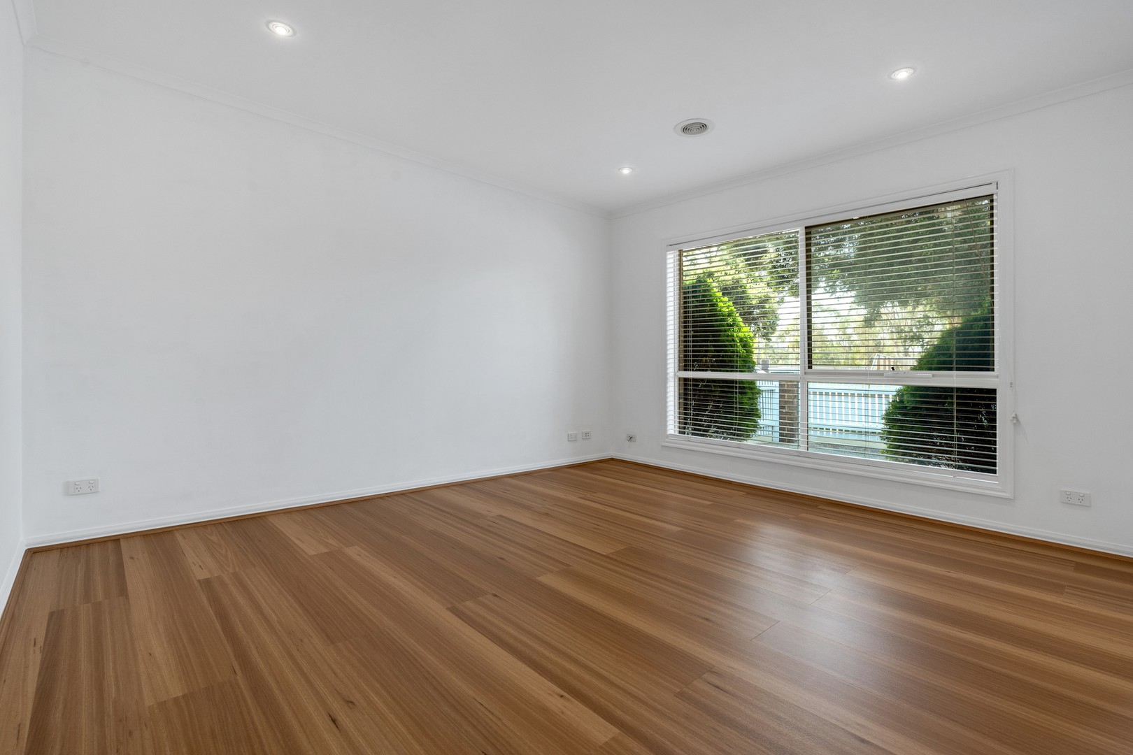 16 Autumndale Avenue, Reservoir, VIC 3073, Reservoir - Thumbnail 3
