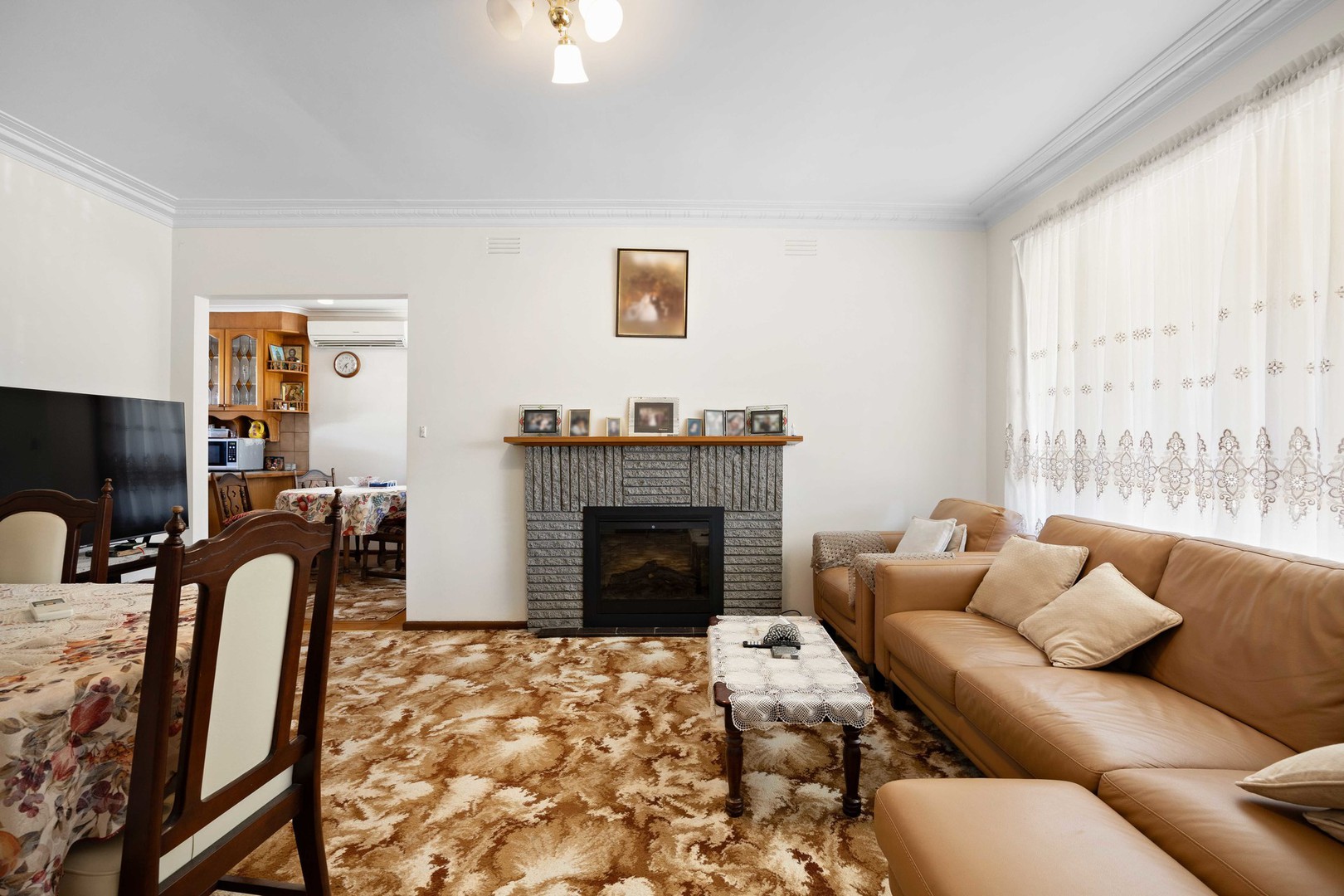 16 Avondale Avenue, St Albans, VIC 3021, St Albans - Thumbnail 3