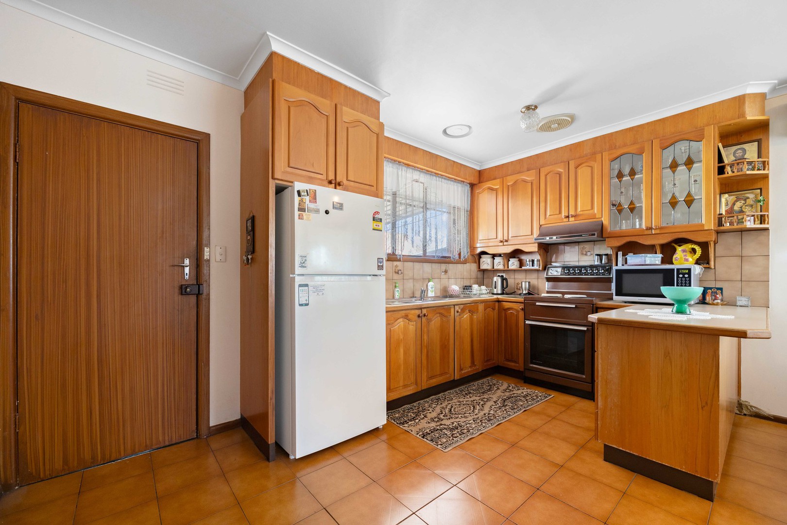 16 Avondale Avenue, St Albans, VIC 3021, St Albans - Thumbnail 4