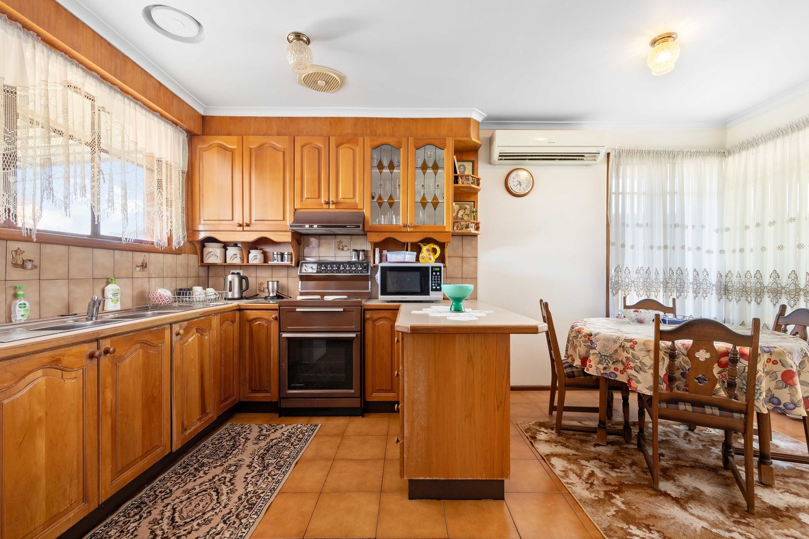 16 Avondale Avenue, St Albans, VIC 3021, St Albans - Thumbnail 5