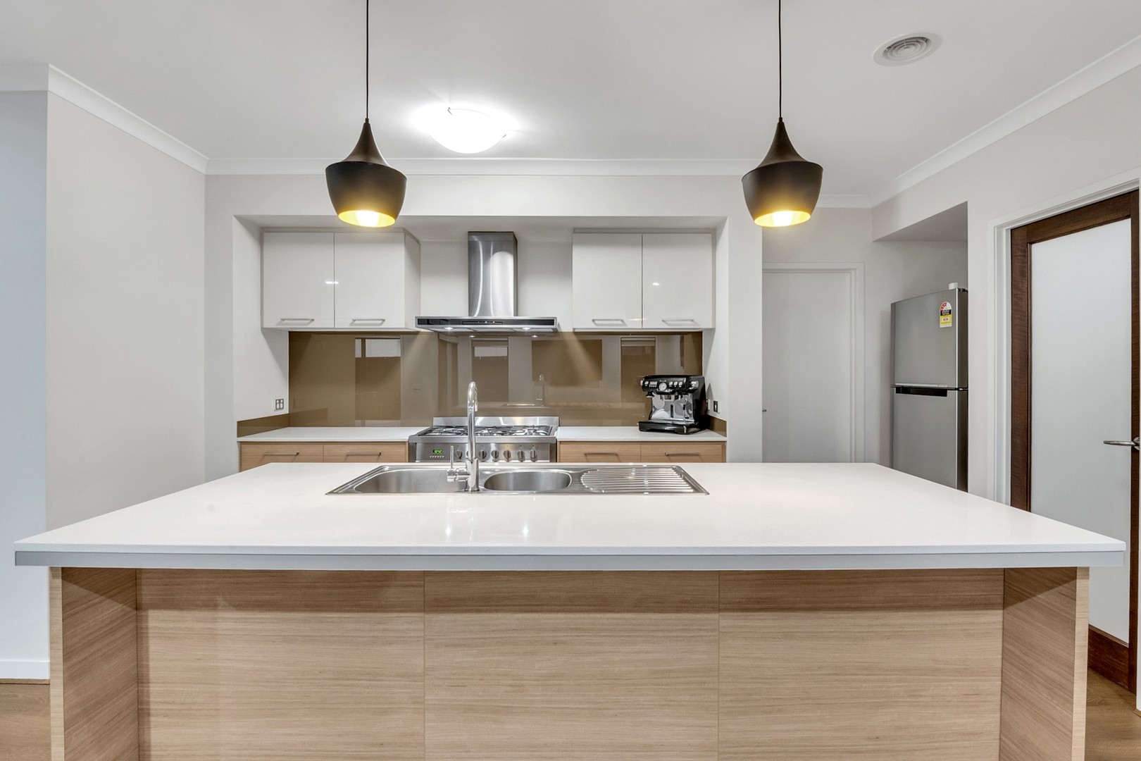 16 Bandicoot Road, Craigieburn, VIC 3064, Craigieburn - Thumbnail 2