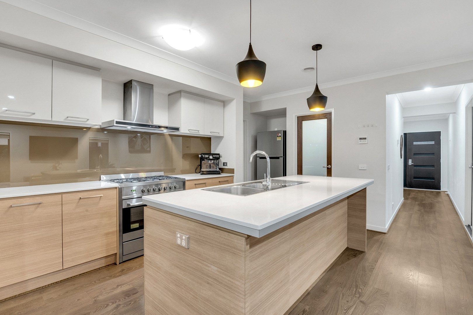 16 Bandicoot Road, Craigieburn, VIC 3064, Craigieburn - Thumbnail 3