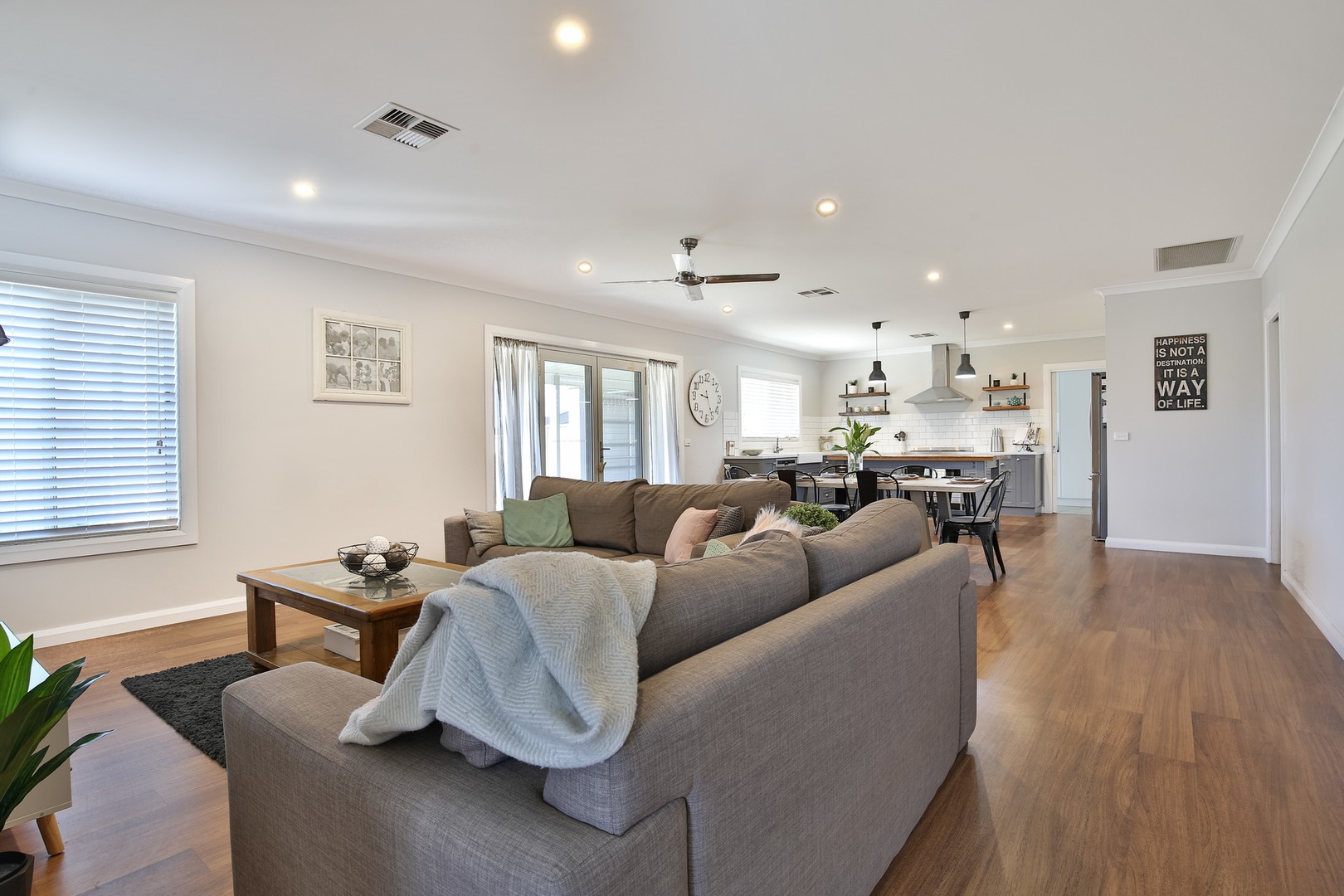 16 Belinda Court, Mildura, VIC 3500 - Thumbnail 2 - 15/02/2022