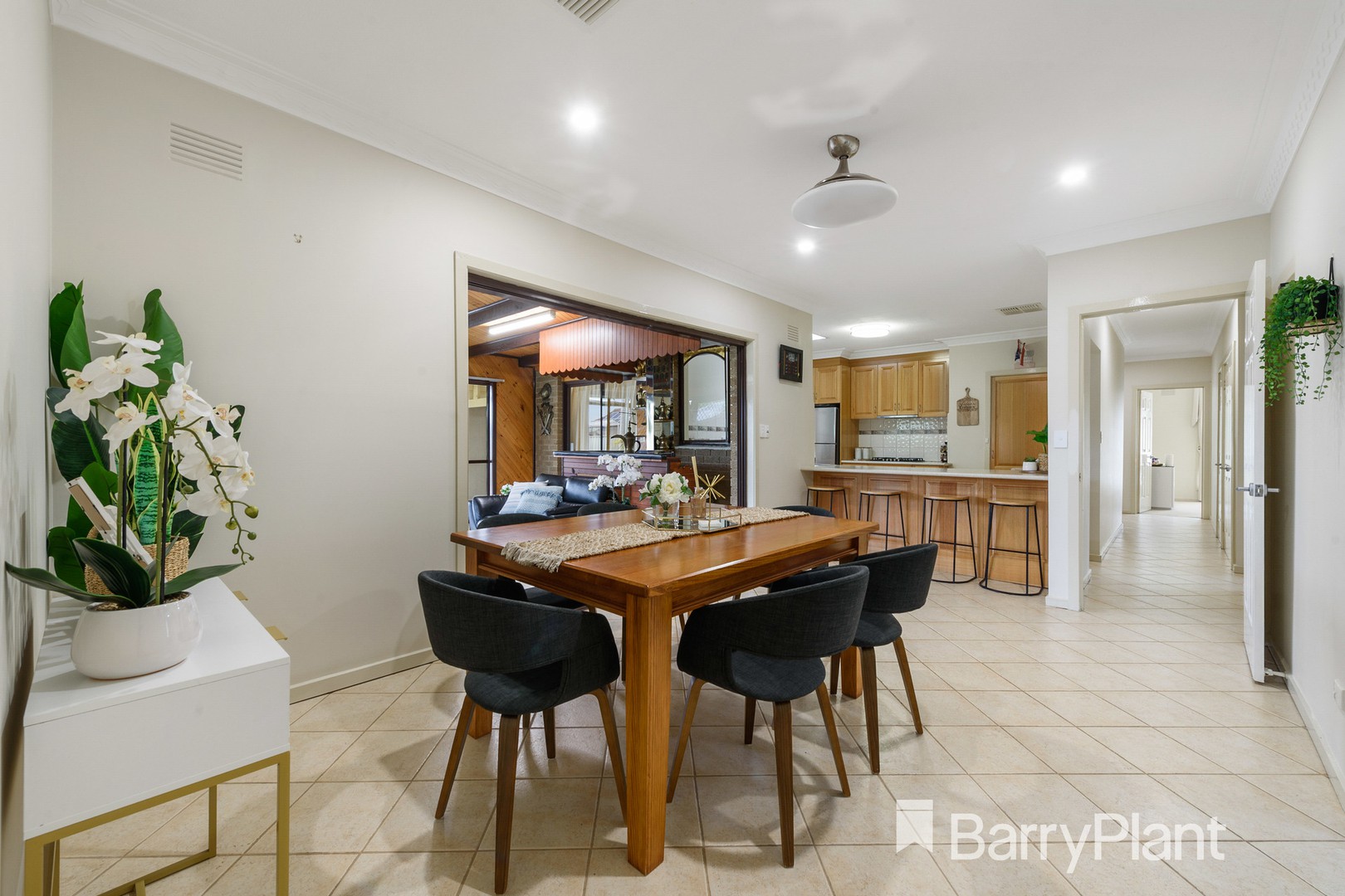 16 Bentley CrescentHoppers Crossing, VIC 3029, Hoppers Crossing - Thumbnail 5