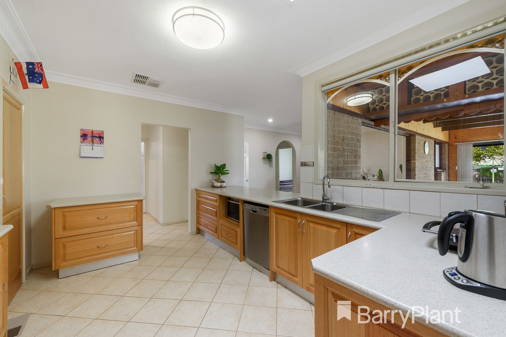 16 Bentley CrescentHoppers Crossing, VIC 3029, Hoppers Crossing - Thumbnail 7