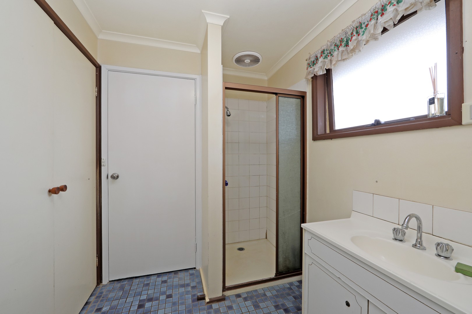 16 Bexsarm Crescent, Rowville, VIC 3178, Rowville - Thumbnail 7