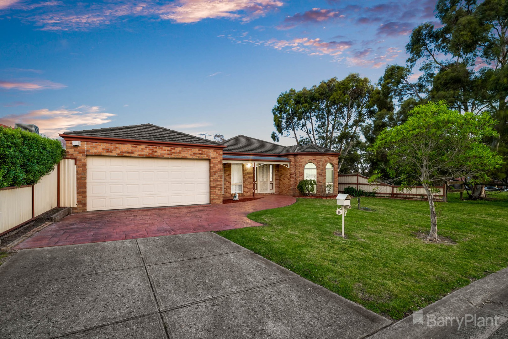16 Blandford Crescent, Narre Warren South, VIC 3805, Narre Warren South - Thumbnail 2