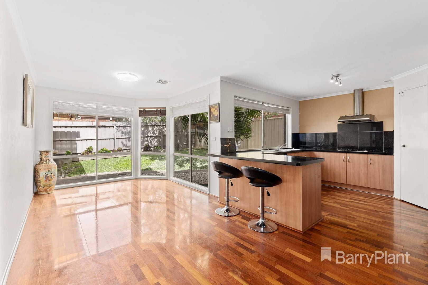 16 Bluestone CourtSouth Morang, VIC 3752, South Morang - Thumbnail 5