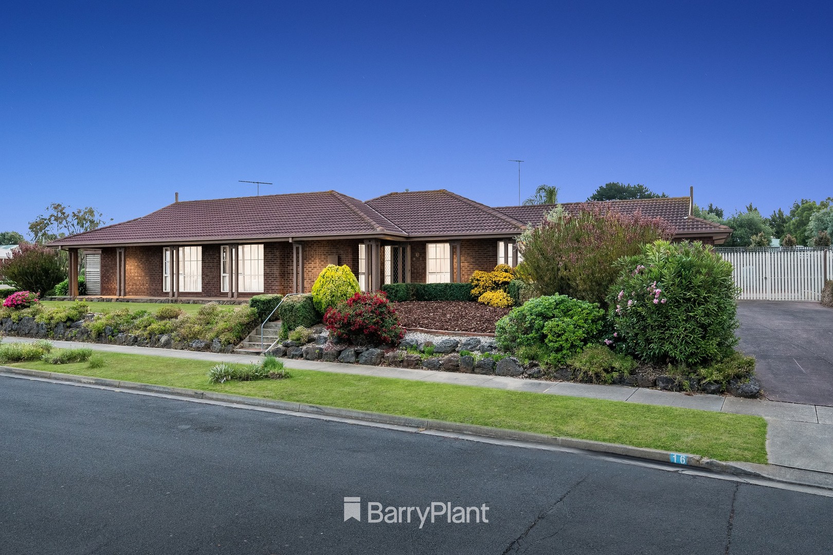 16 Bordeaux DriveWaurn Ponds, VIC 3216, Waurn Ponds - Thumbnail 2
