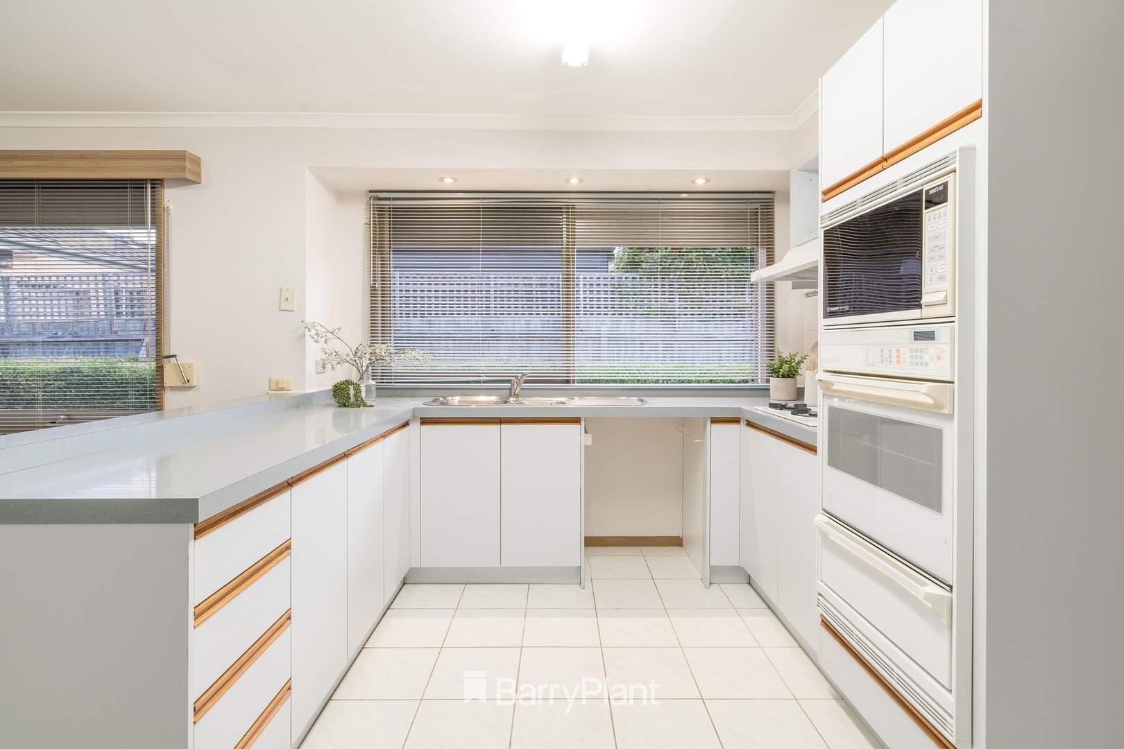 16 Bordeaux DriveWaurn Ponds, VIC 3216, Waurn Ponds - Thumbnail 4