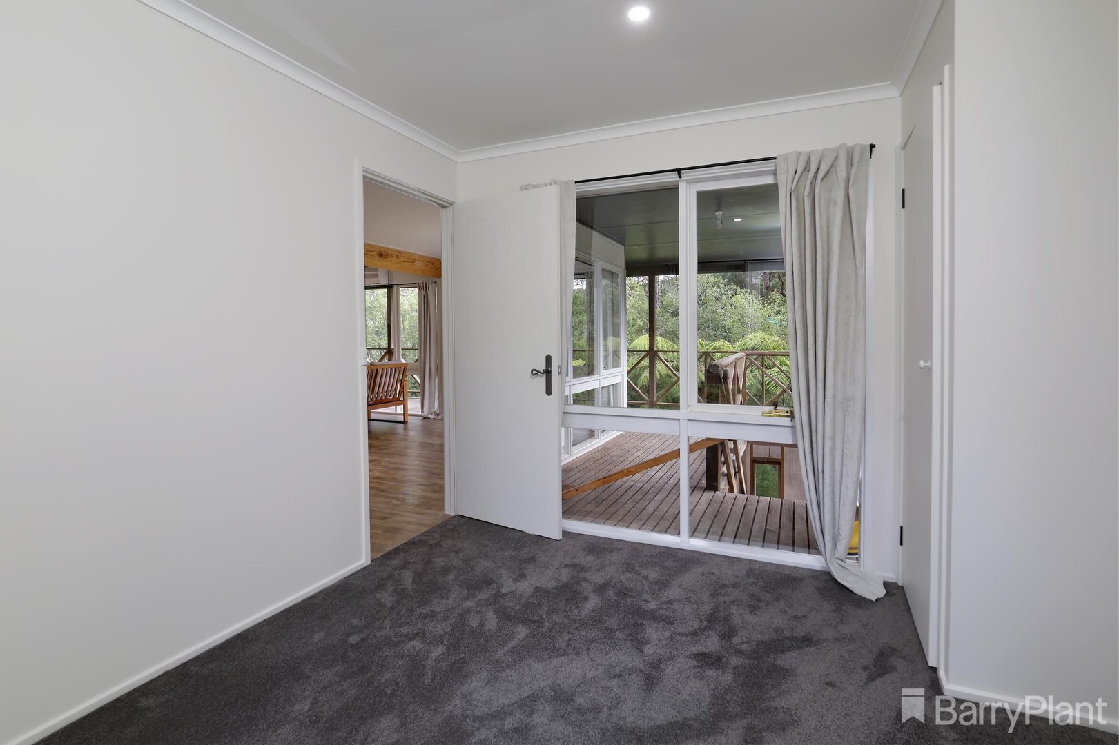 16 Boronia Crescent, Cockatoo, VIC 3781, Cockatoo - Thumbnail 7