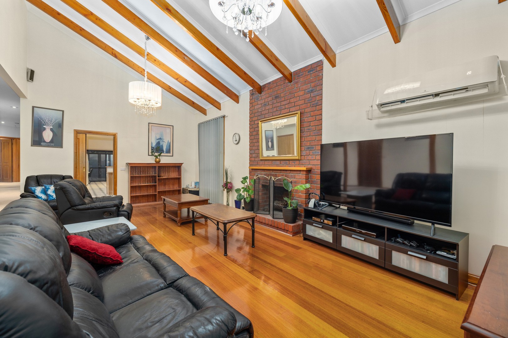 16 Brennan Court, Altona Meadows, VIC 3028, Altona Meadows - Thumbnail 4