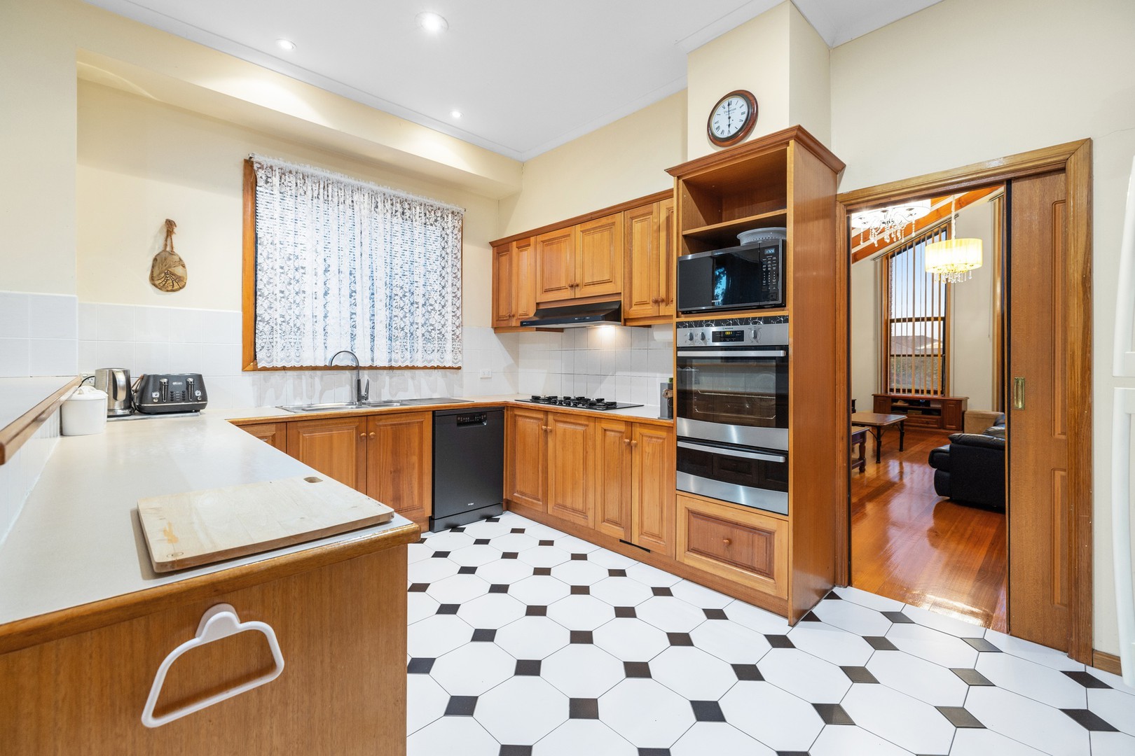 16 Brennan Court, Altona Meadows, VIC 3028, Altona Meadows - Thumbnail 8
