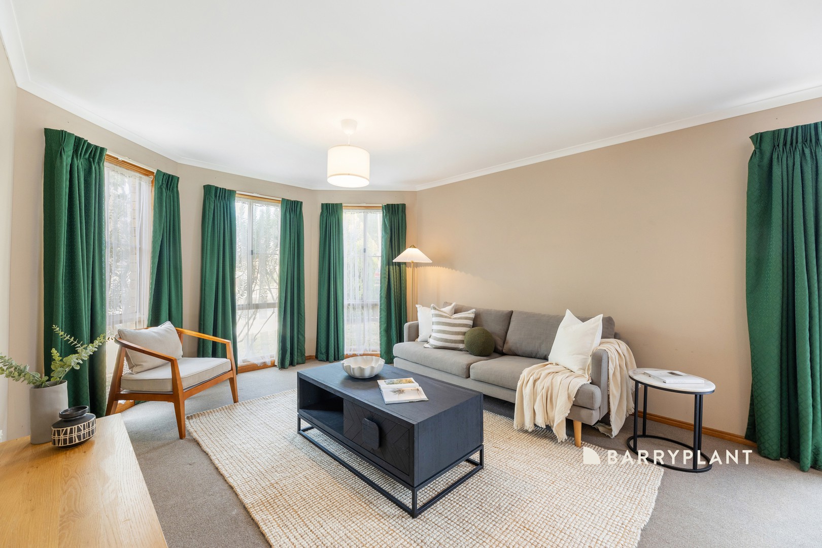 16 Brent Close, Berwick, VIC 3806 - Thumbnail 2 - 20/03/2025