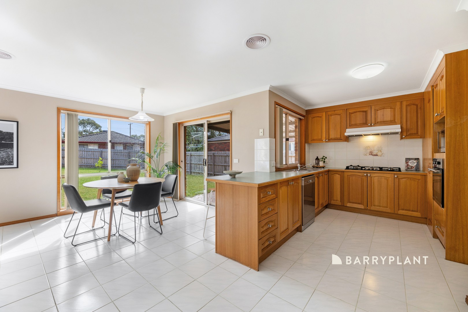 16 Brent Close, Berwick, VIC 3806, Berwick - Thumbnail 5