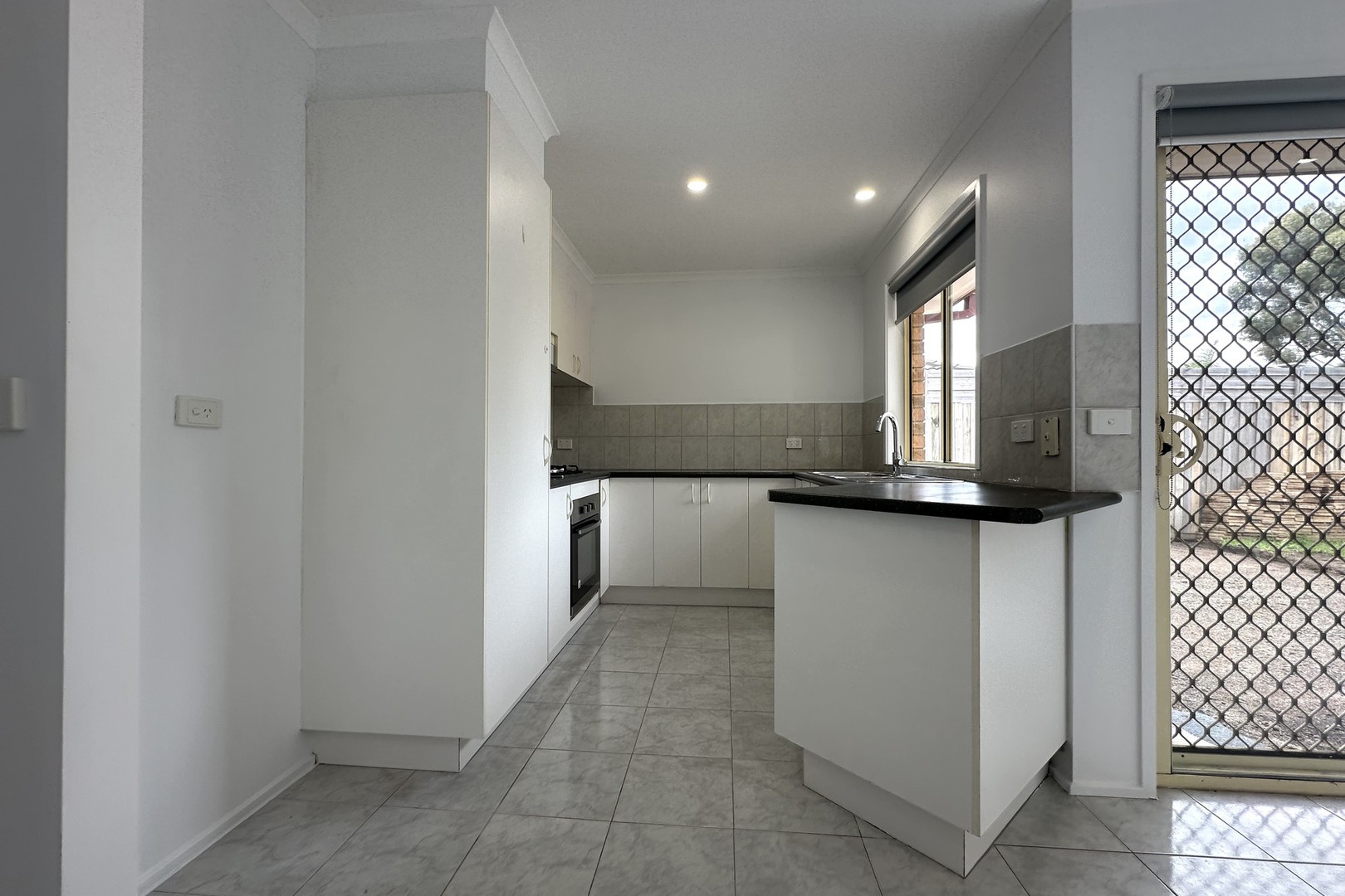 16 Brindalee Way, Hillside, VIC 3037 - Thumbnail 2 - 19/11/2010