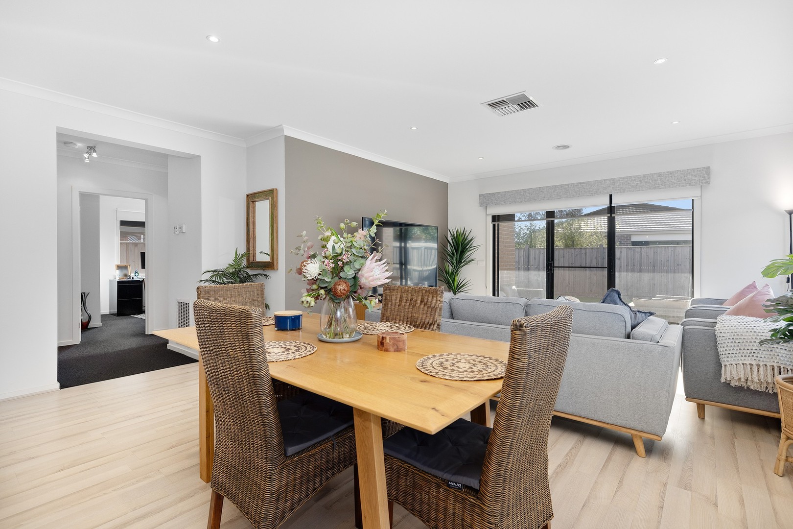 16 Brinkerhoff Crescent, Point Cook, VIC 3030, Point Cook - Thumbnail 7