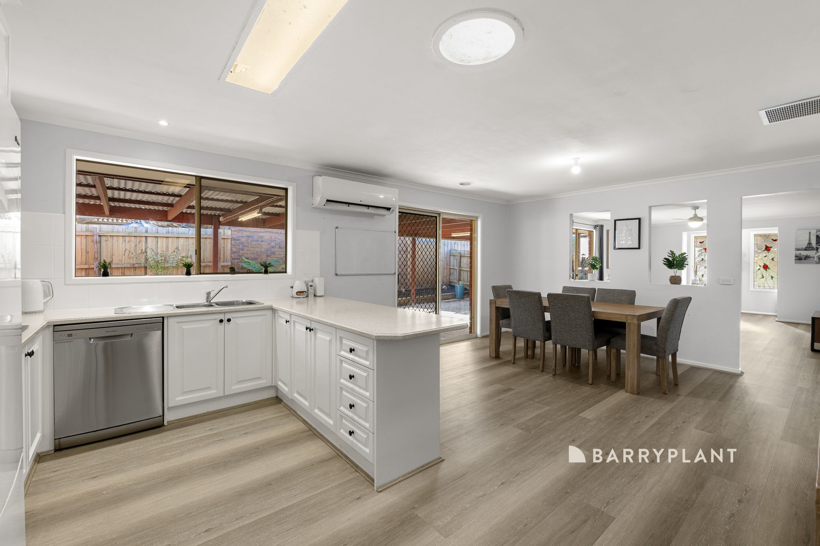 16 Broadhurst Road, Pakenham, VIC 3810, Pakenham - Thumbnail 5